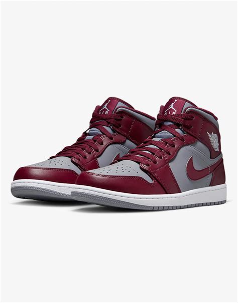 nike air jordan 1 cherrywood